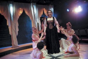 Tony Frankels’ Chicago review of the Duchess of Malfi at Strawdog