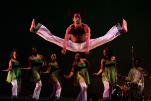 Viver Brasil’s "In Motion, Em Movimento" choreographed by Rosangela Silvestre & staged by Shelby Williams (3-14-09, Alex Theater, Glendale, CA)
