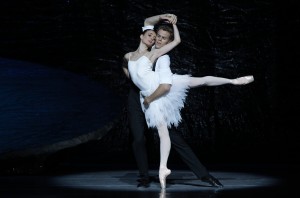 Amber Scott & Adam Bull in The Australian Ballet's SWAN LAKE. Photo by Jeff Busby