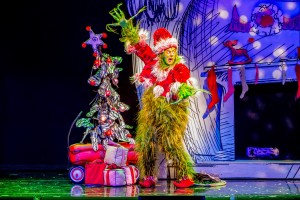 Shuler Hensley as The Grinch in "Dr. Seuss' How The Grinch Stole Christmas! The Musical," running Nov. 20-29 at The Chicago Theatre. Photo by Bruce Oglesby-Bluemoon Studios.