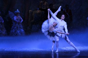 Joffrey - Nutcracker, Victoria Jaiani and Temur Suluashvili as Snow Queen and King - Photo by Herbert Migdoll (2)