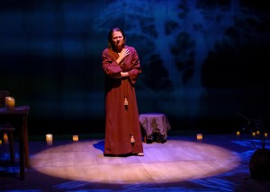 Linda Reiter stars in Victory Garden’s production of THE TESTAMENT OF MARY by Colm Tóibín. Photo by Michael Courier.