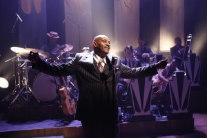 Allan Harris in CAFE SOCIETY SWING at 59E59 Theaters. Photo by Carol Rosegg