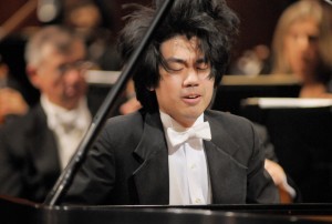 Sean-Chen-at-piano