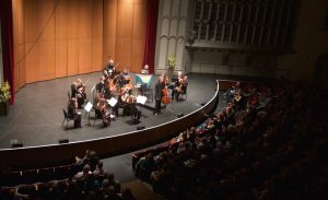 Thomas Demenga leads the Los Angeles Chamber Orchestra in Boccherini Cello Concerto at USC. (Photo by Dario Griffin-USC)