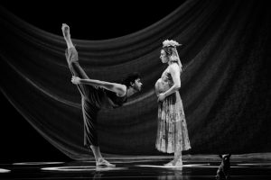 tina-berkett-joseph-davis-in-death-defying-dances-a-world-premiere-by-arthur-pita-photo-by-joshua-sugiyama