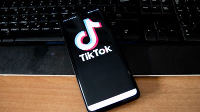 Post image for Extras: 4 THINGS TO AVOID DOING ON TIKTOK