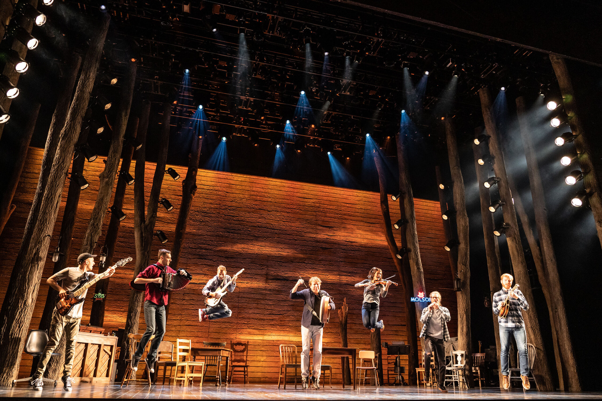 Review COME FROM AWAY (North American Tour) Stage and Cinema