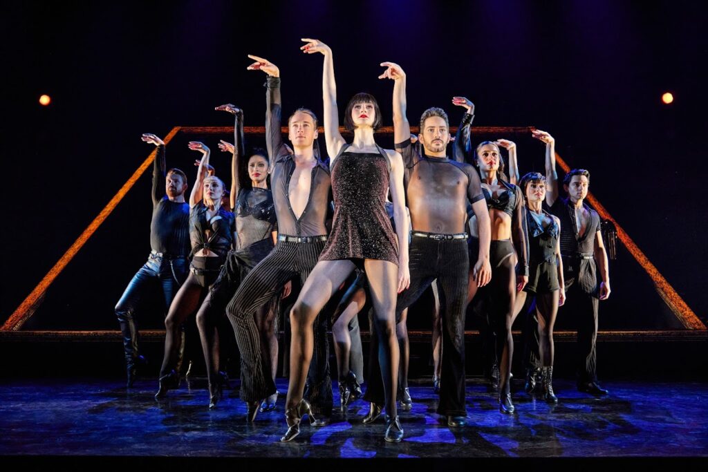 Theater Review: CHICAGO (National Tour) - Stage and Cinema