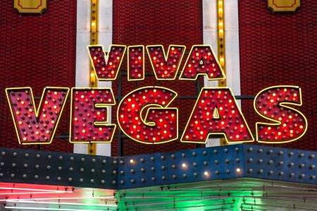 Post image for Extras | Vegas Theater: OVER AND OVER: VEGAS’ LONGEST-RUNNING SHOWS OF ALL TIME