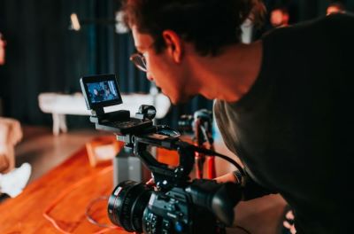 Post image for HOW TO CHOOSE THE RIGHT VIDEO PRODUCTION COMPANY? – TOP TIPS