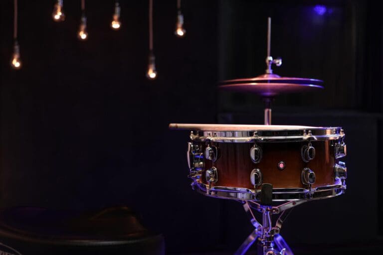 Snare Features THE SNARE DRUM REVEALED: FROM CLASSIC CRACKS TO MODERN POPS - Stage and ...